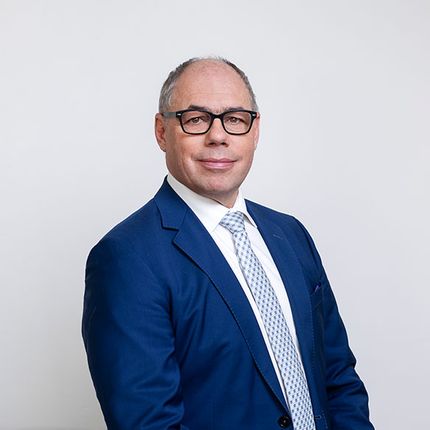 DR. ALEXANDER GRUBER